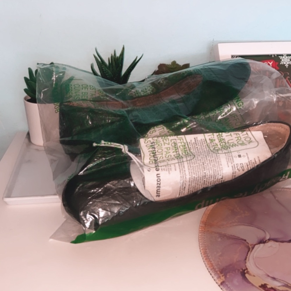 New black ballet flats!